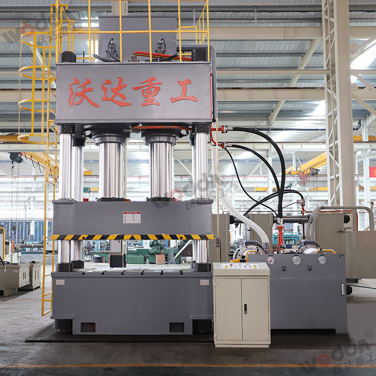 800噸四柱液壓機(jī) 800噸四柱液壓機(jī)