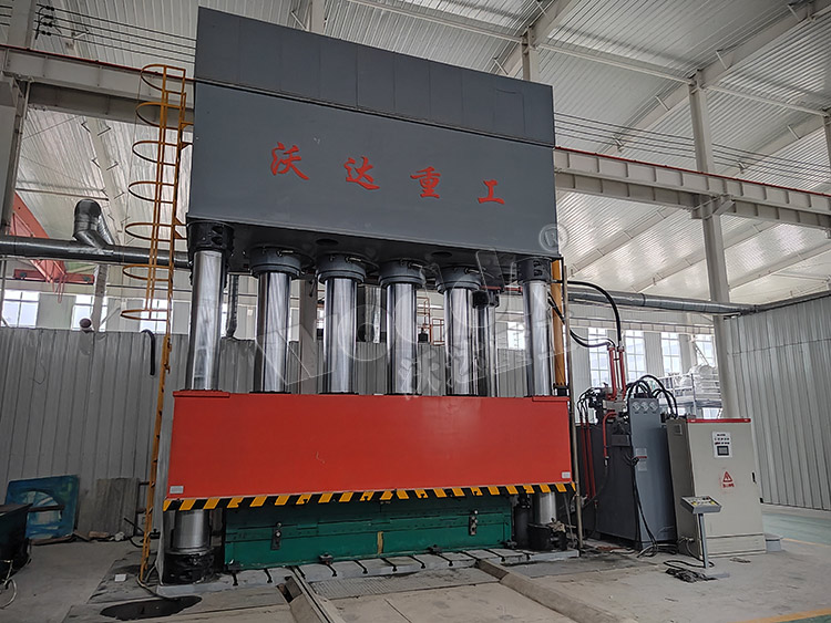 2500噸復(fù)合材料成型液壓機 2500噸復(fù)合材料成型液壓機