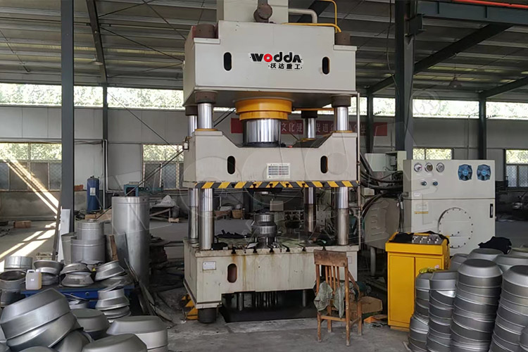 500噸不銹鋼封頭液壓機 500噸不銹鋼封頭液壓機