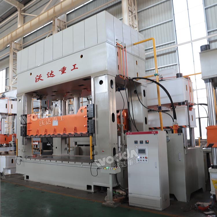 350噸框架式液壓機(jī)