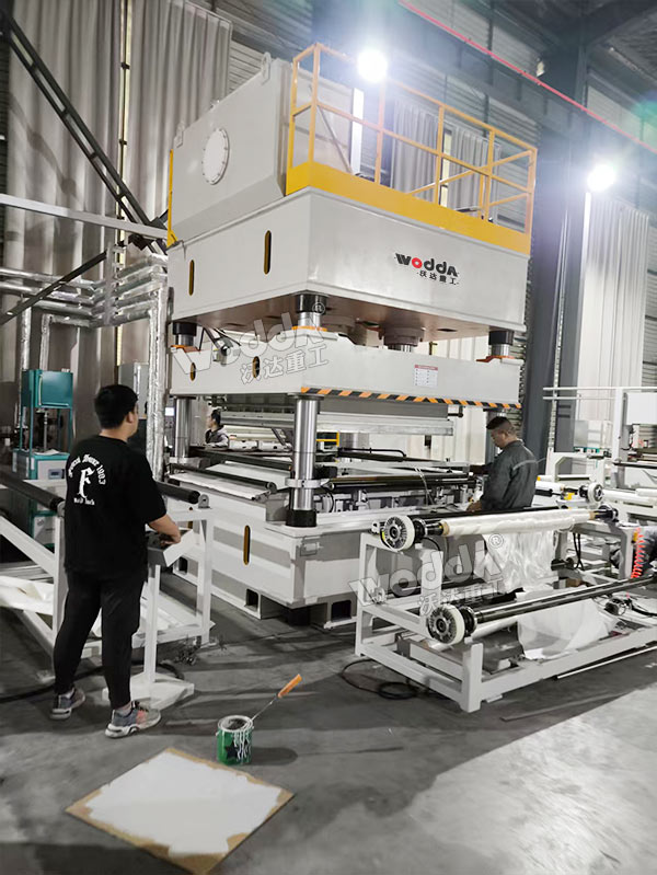 630噸復合材料成型液壓機.jpg