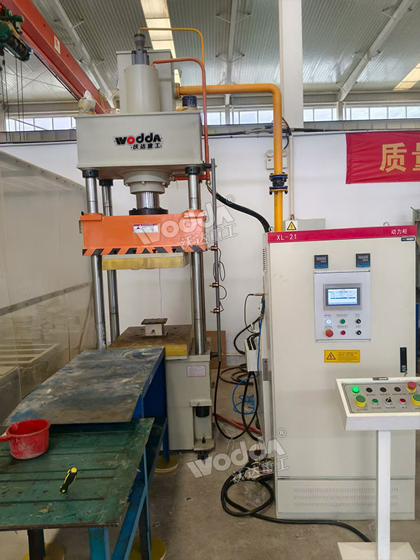 100噸伺服液壓機